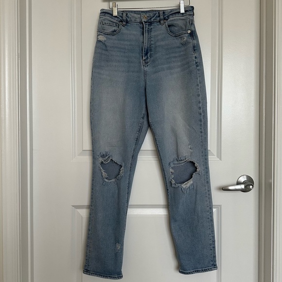 American Eagle Outfitters Denim - American Eagle- Pre-loved Curvy Mom Jean